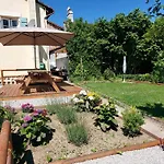بيت للعطل 2bed House Sleeps 4 - Parking Views 3min To Town كونفولين