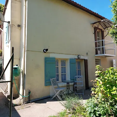 Holiday home Charming Two Bedroom With Beautiful Gardens Confolens
