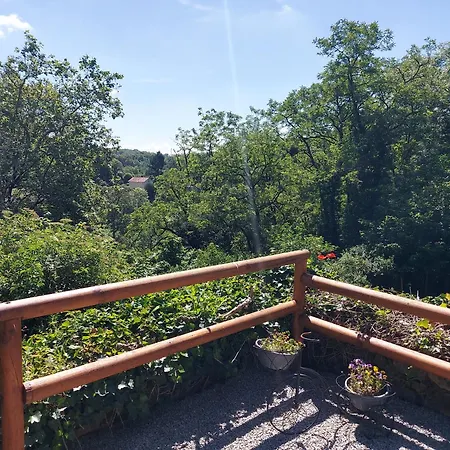 Dom wakacyjny 2bed House Sleeps 4 - Parking Views 3min To Town Confolens