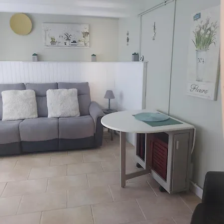 Dom wakacyjny 2bed House Sleeps 4 - Parking Views 3min To Town *