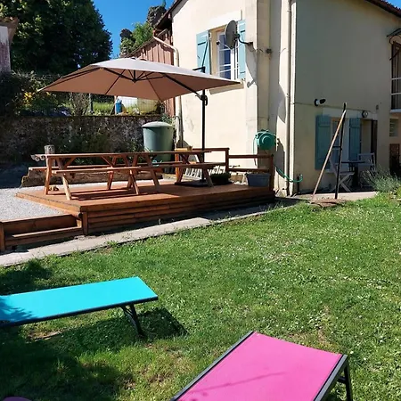 Dom wakacyjny 2bed House Sleeps 4 - Parking Views 3min To Town Confolens