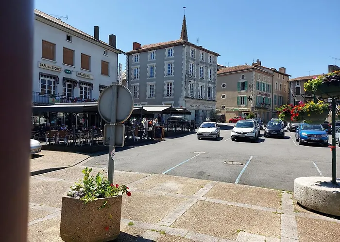 2bed House Sleeps 4 - Parking Views 3min To Town * Confolens