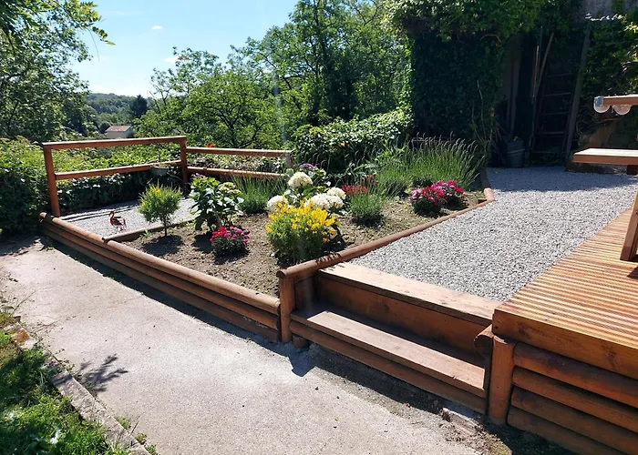 2bed House Sleeps 4 - Parking Views 3min To Town * Confolens