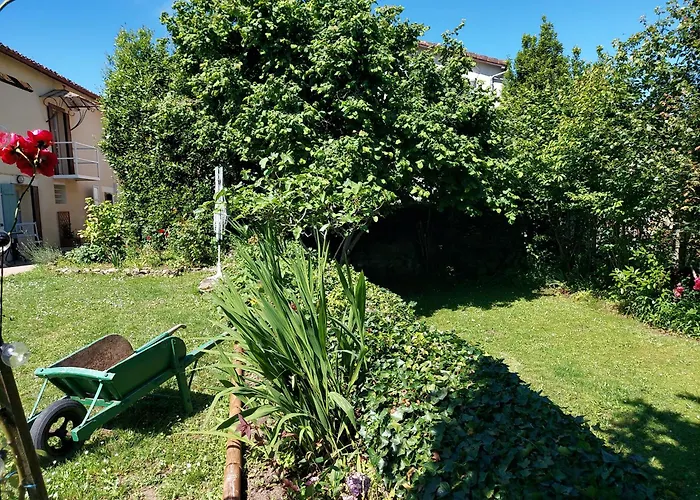 Сasa de vacaciones 2bed House Sleeps 4 - Parking Views 3min To Town Confolens