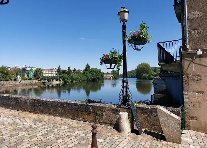 2bed House Sleeps 4 - Parking Views 3min To Town *