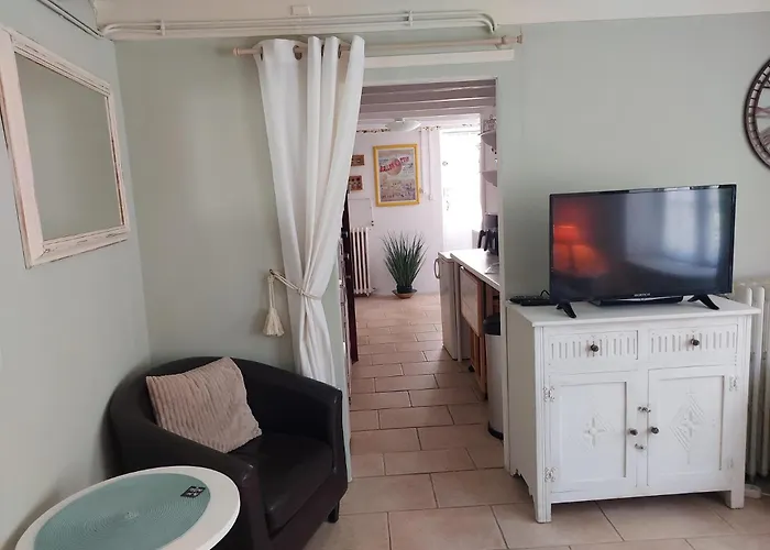 2bed House Sleeps 4 - Parking Views 3min To Town 度假居 *